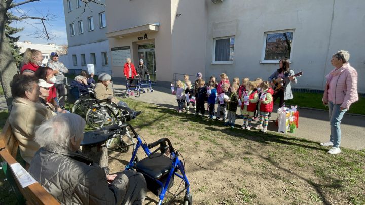 Návštěva Domovinky – Želvičky a Kapříci