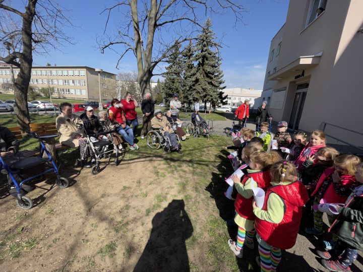 Návštěva Domovinky – Želvičky a Kapříci